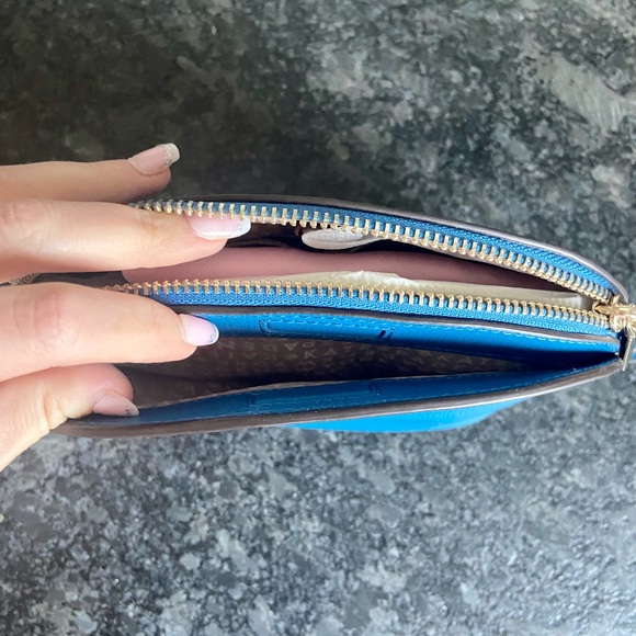 Brand new with tags blue Kate Spade crossbody bag - Picture 4 of 6